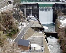 平沢川小水力発電所 全景写真